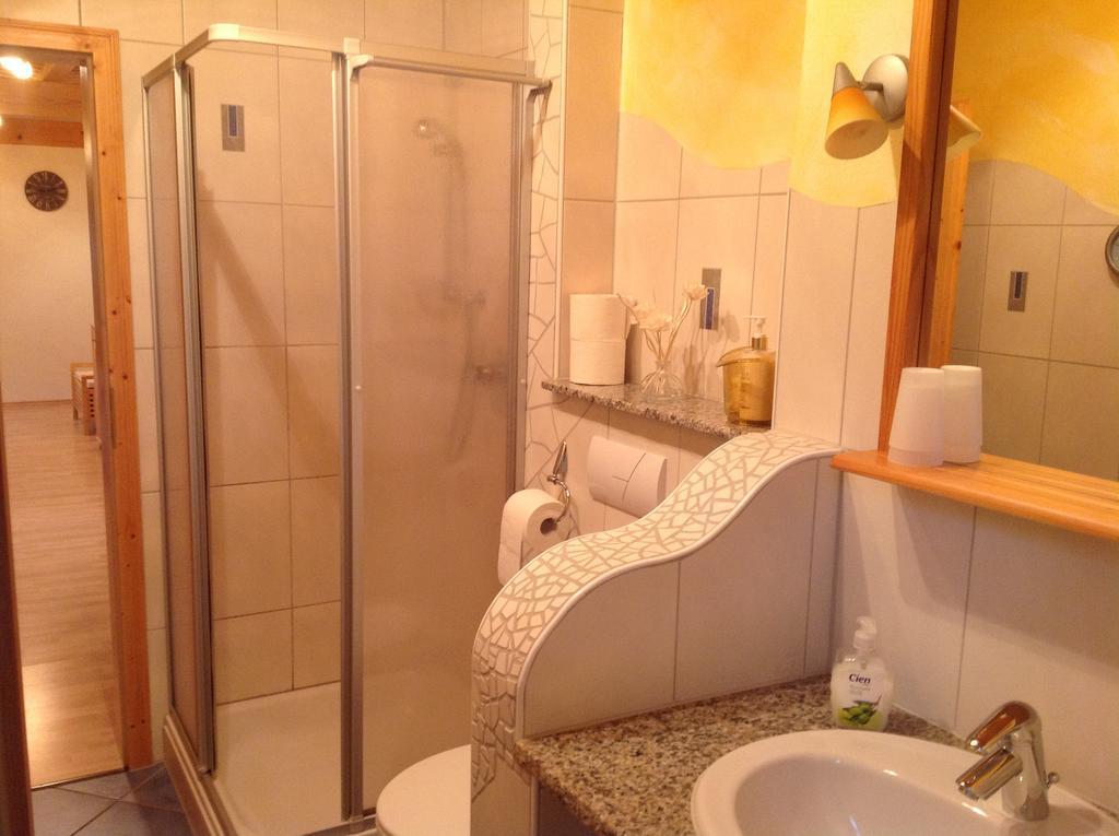 Apartment Holzbildhauerei Kammerer *